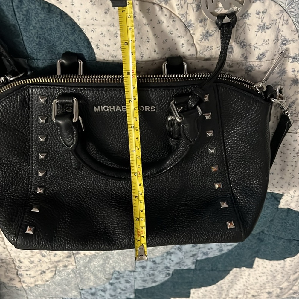 Michael Kors - Picture 3 of 7